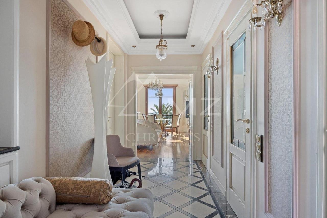 Luxury With Sea View On The First Line Promenade Des * Nice